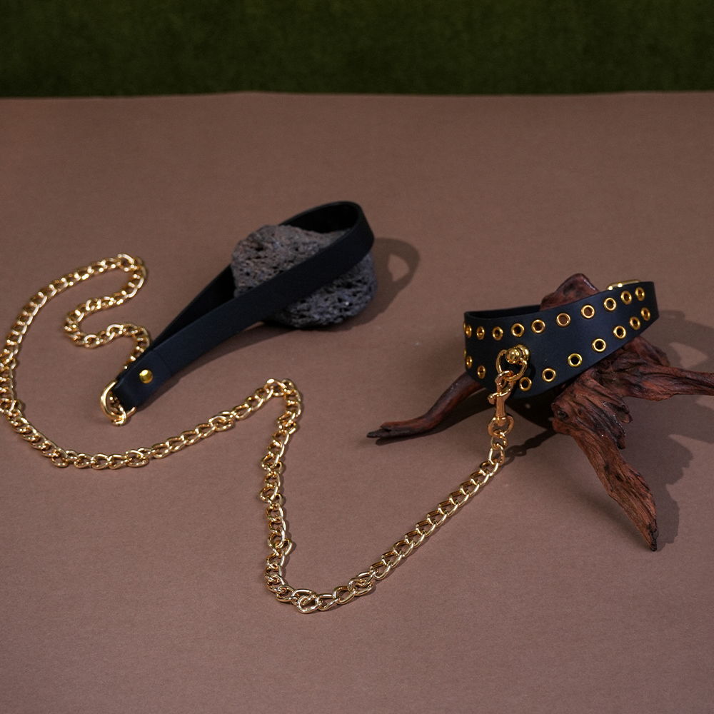 bdsm-fetish-collar-leather-adjustable