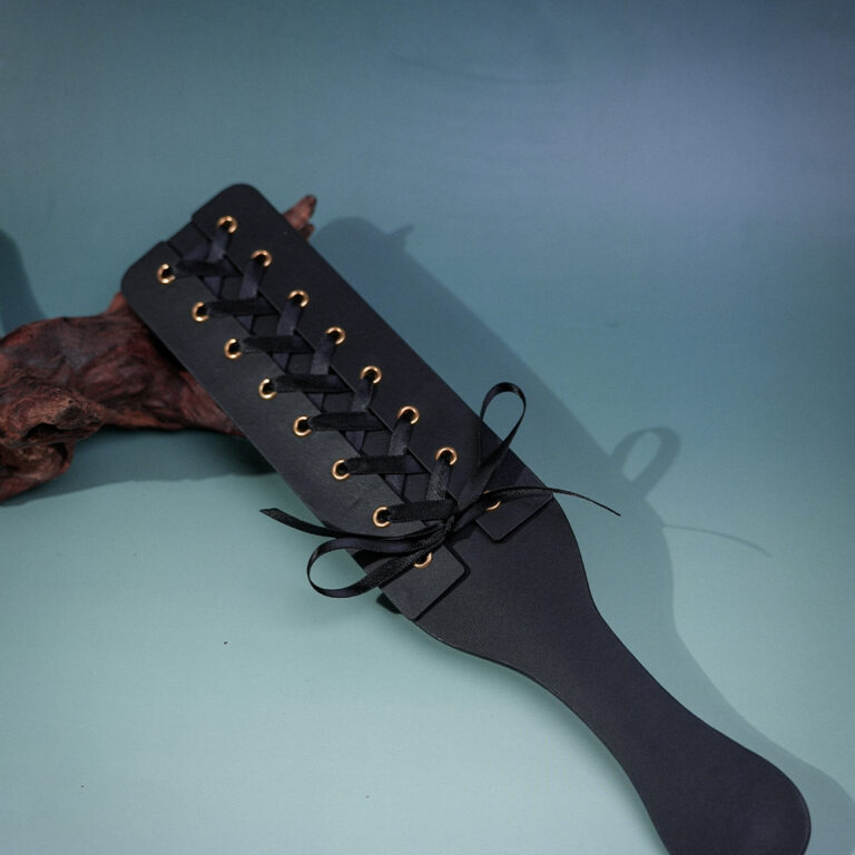 luxury-bdsm-paddle