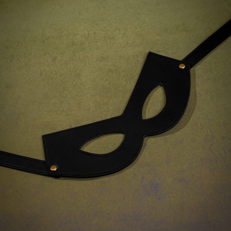 schwarze Leder-Bondage-Augenbinde-Maske