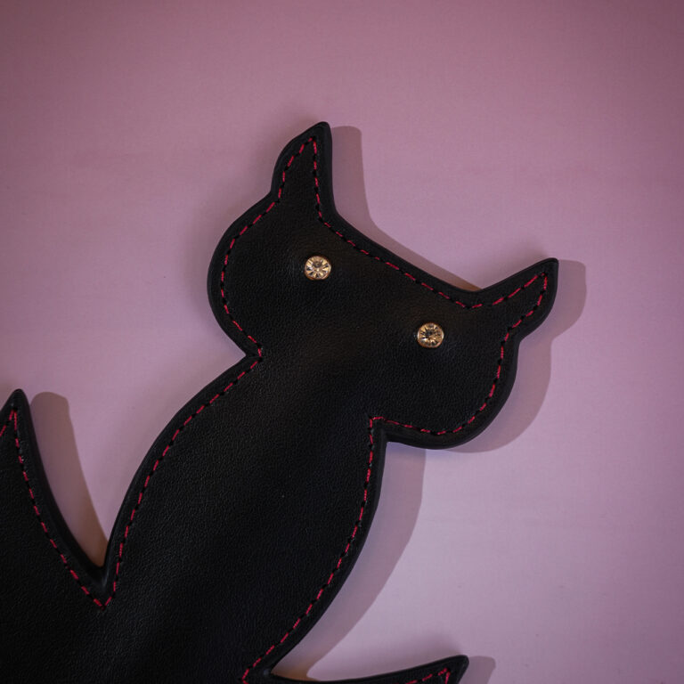 fetish-spanking-paddle-owl-decor-motif