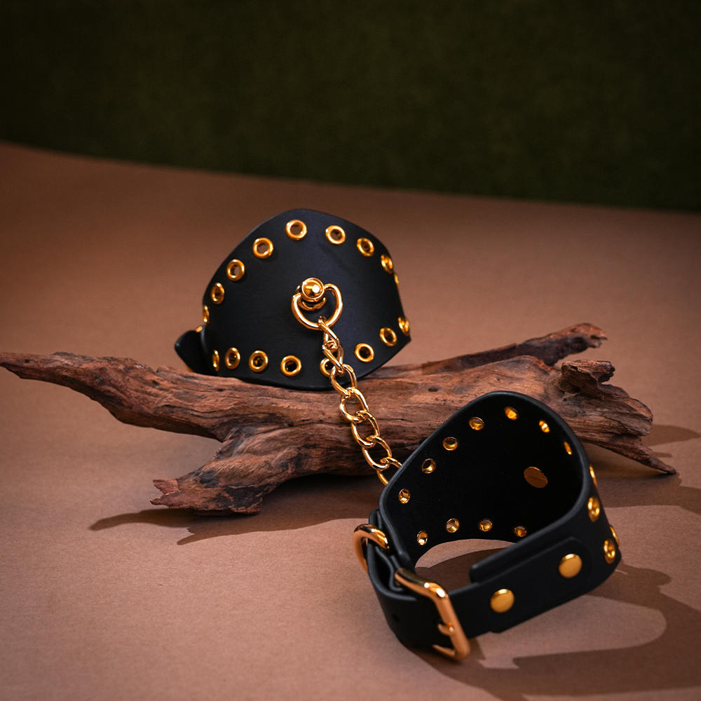 genuine leather bdsm wrist cuffs 2