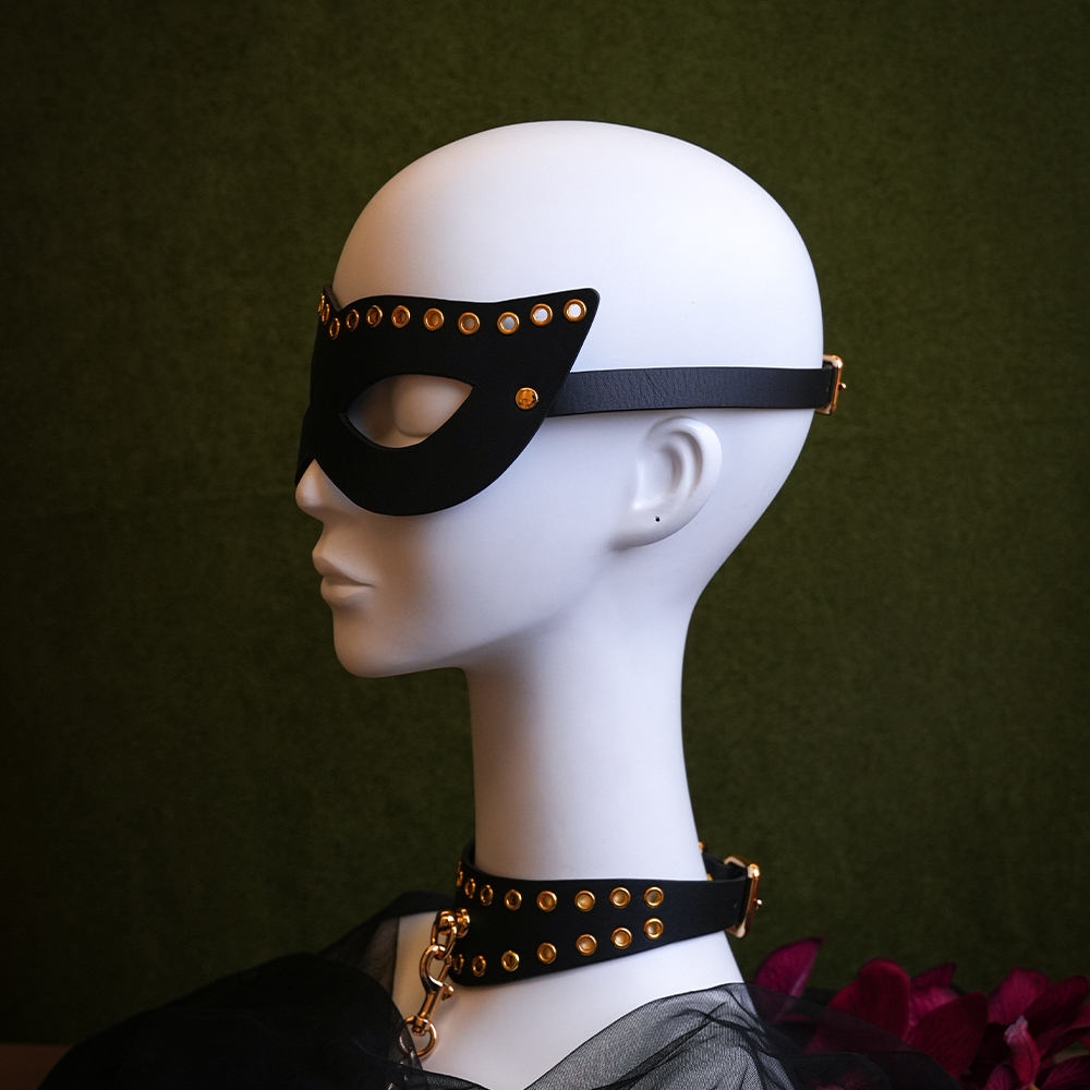 luxury leather bdsm fetish blindfold 2