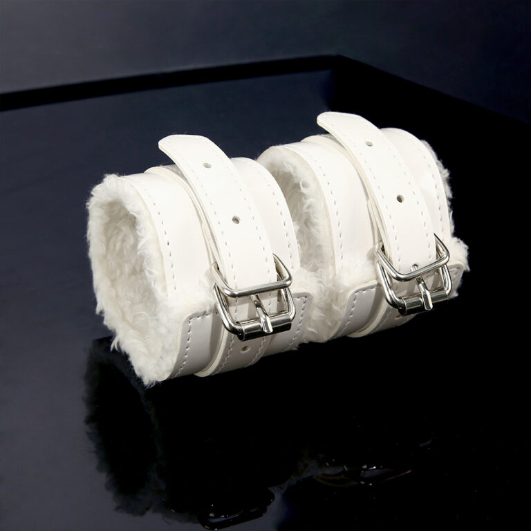 premium-fluffy-bdsm-cuffs-set
