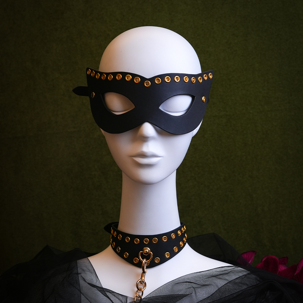 soft leather bdsm sensory blindfold 2