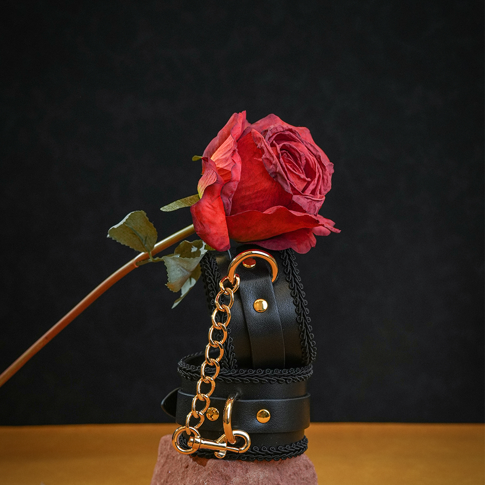 China bondage restraint bdsm set