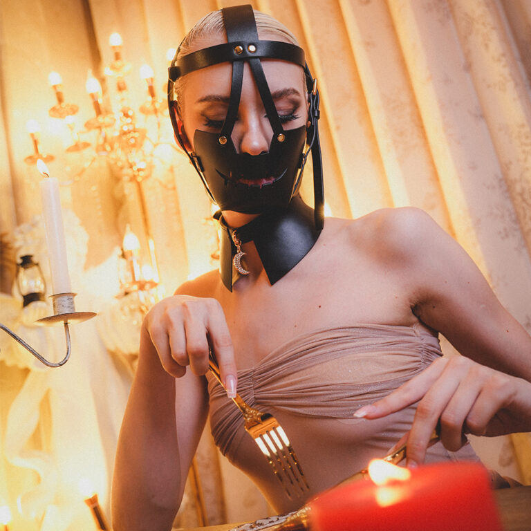 custom-fetish-bdsm-hood-leather