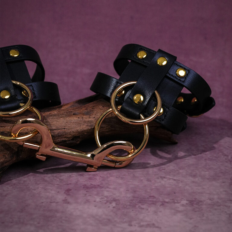 sex-cuffs