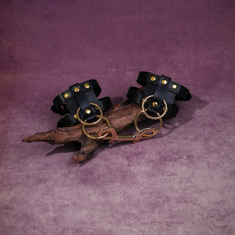 sex-cuffs