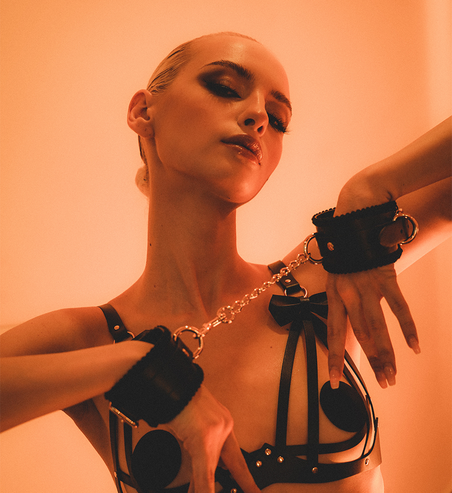 bondage-toys-bdsm-cuffs