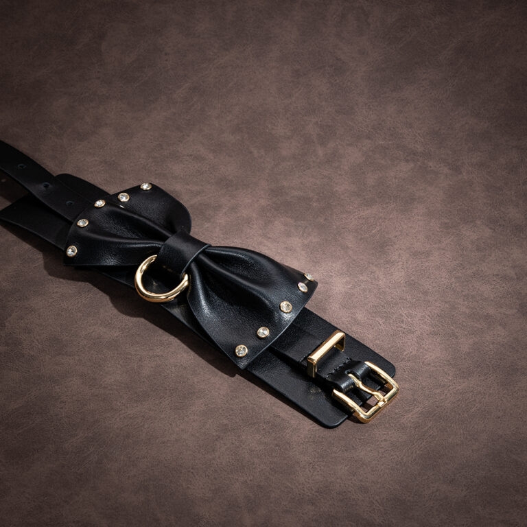 custom-bdsm-handcuffs-leather
