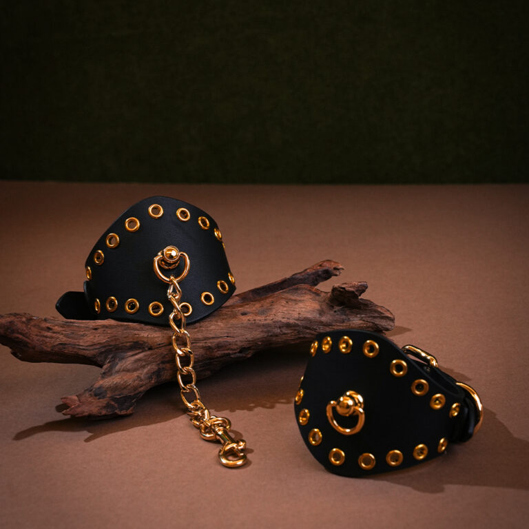 erotic-bondage-cuffs-with-buckles.
