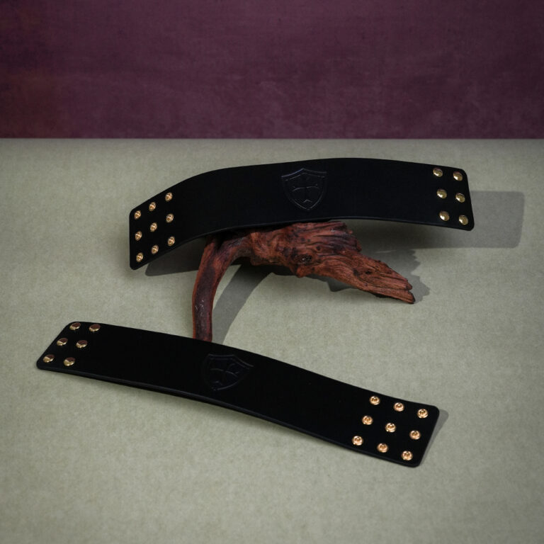 leather-gothic-restraints-closeup