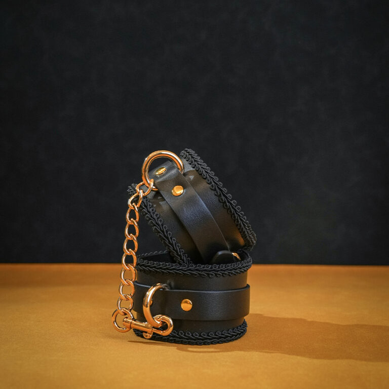 soft-padded-leather-bondage-cuffs