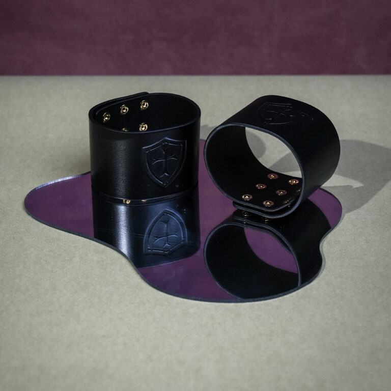 leather-gothic-restraints-closeup